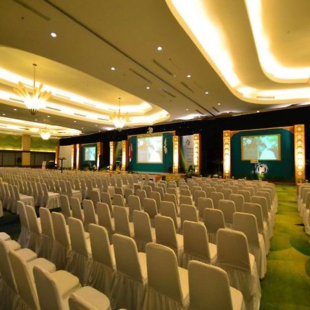 Ipb Convention Hotel Botani Square Bogor Exterior foto