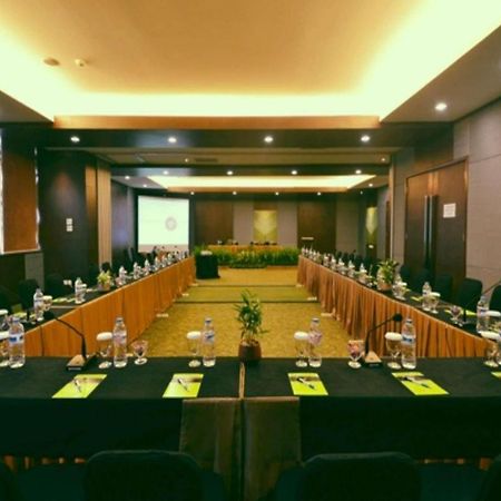 Ipb Convention Hotel Botani Square Bogor Exterior foto