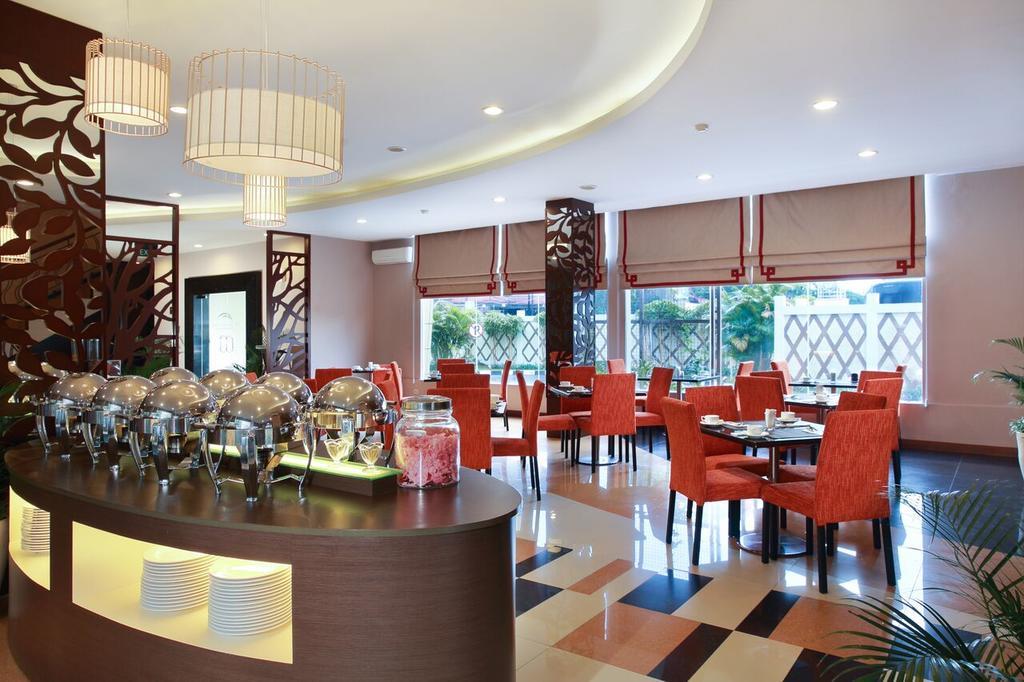 Ipb Convention Hotel Botani Square Bogor Exterior foto